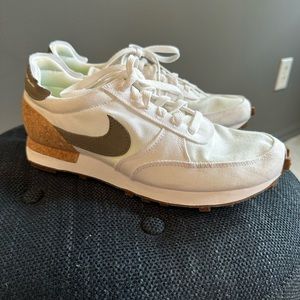 Nike Pagoda shoes, men’s, 9.5